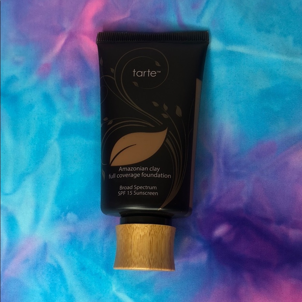 51N Deep Neutral Tarte Amazonian Clay Foundation